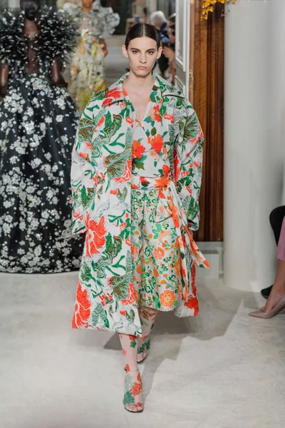 Look 50